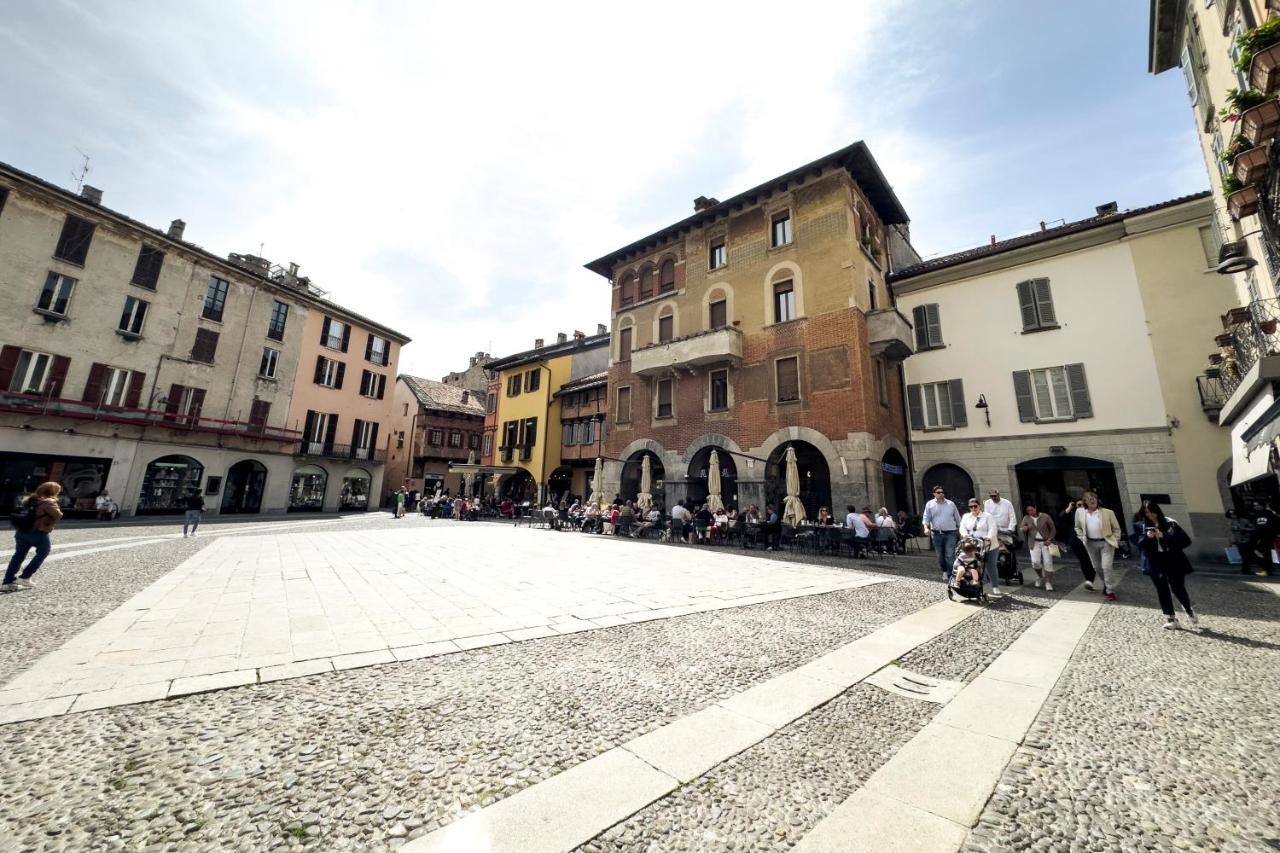 Casa Del Pittore - Elegante Appartamento Del 1200 - Centro Storico Como Buitenkant foto